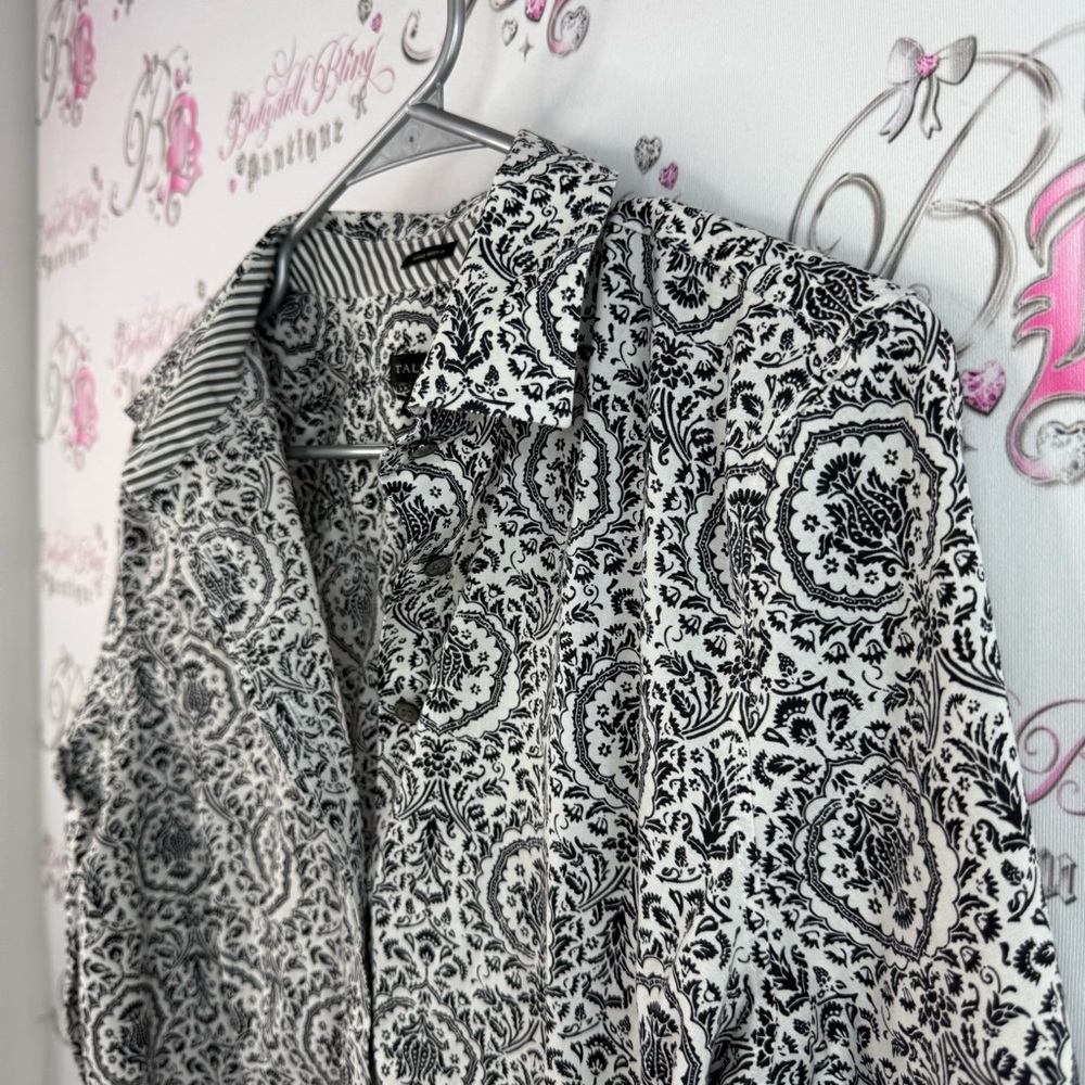 Talbots shirt, wrinkle, resistant, collared, Monochrome Patterned Blouse top - Picture 4 of 14